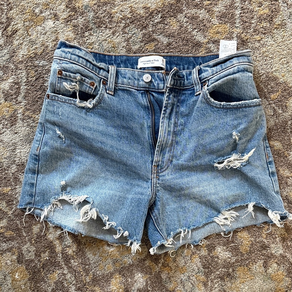 ABERCROMBIE & FITCH Ripped Blue Jean Shorts EUC size 28/6